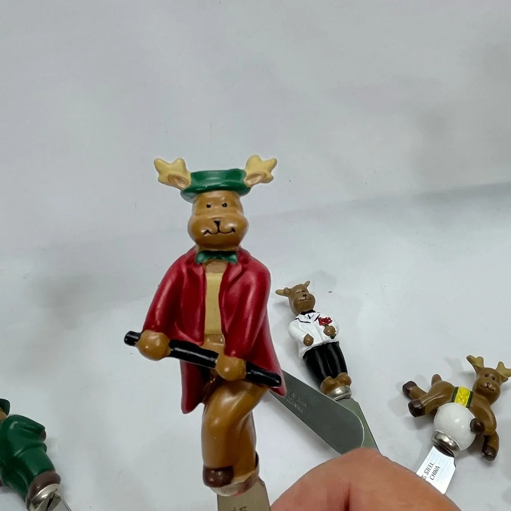 LTD CHRISTMAS HOLIDAY REINDEER TABLETOP VARIETY SET‎ OF 8 SPREADERS OPEN BOX